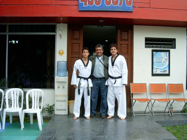 Diego, Sergio y el Maestro Pelon